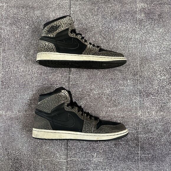 Disney Christmas 2025 Lil Rin Rin Plush Badge Red New